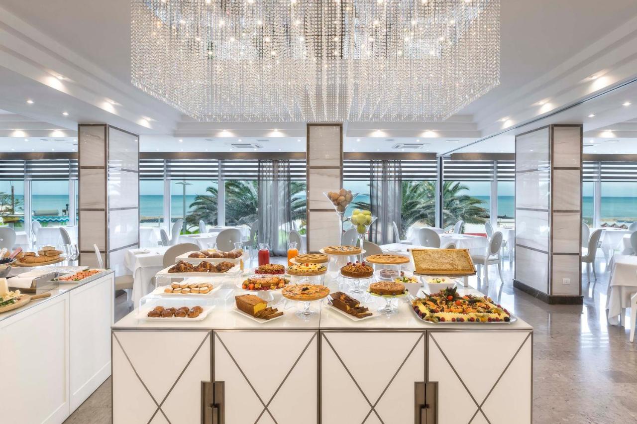 Hotel Tiffany'S ريتشوني المظهر الخارجي الصورة
